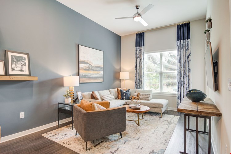 The Edison Sugarloaf Apartments Image 4