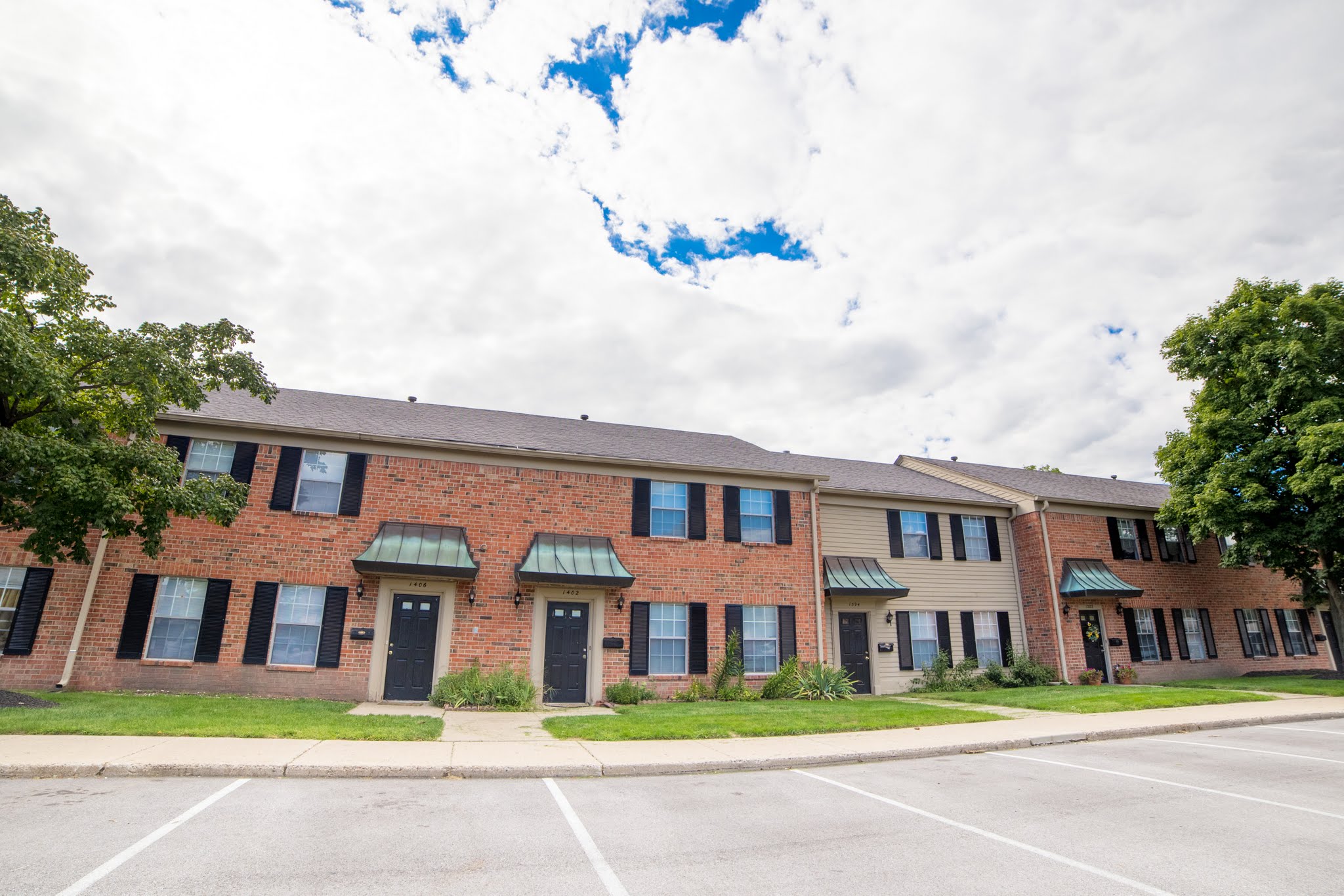 Governor Square Apartments