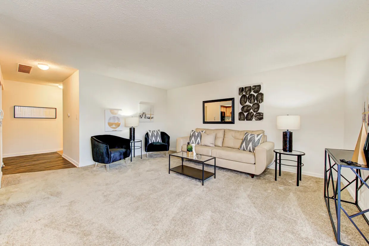 Chateau in the Woods Image 8