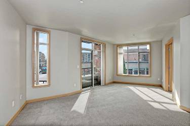 700 Broadway Image 11