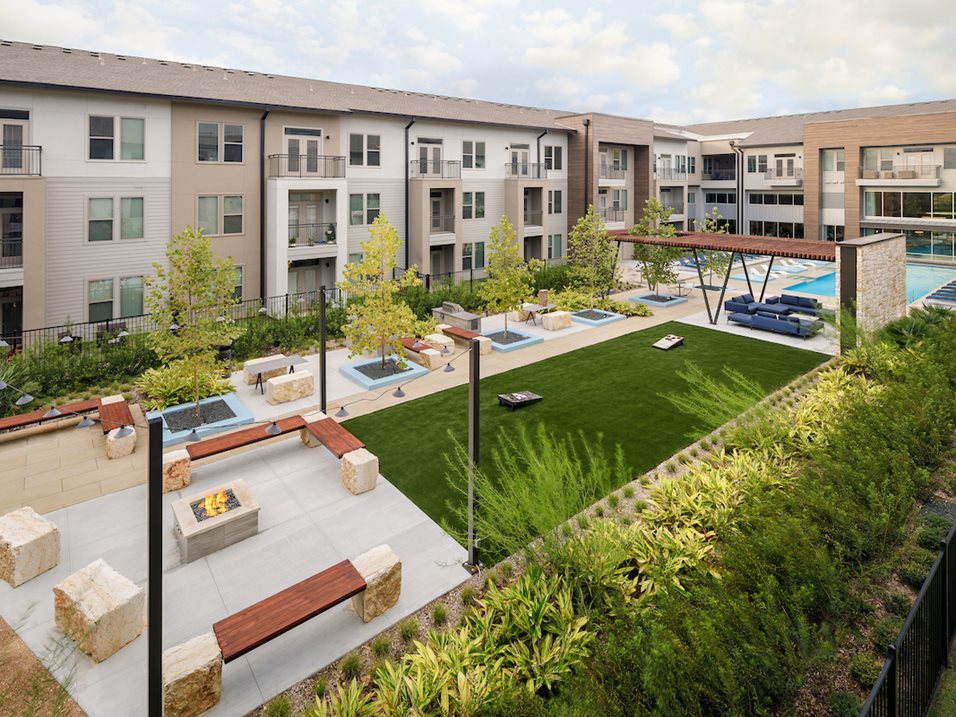 Tradehouse at Bulverde Marketplace Image 7