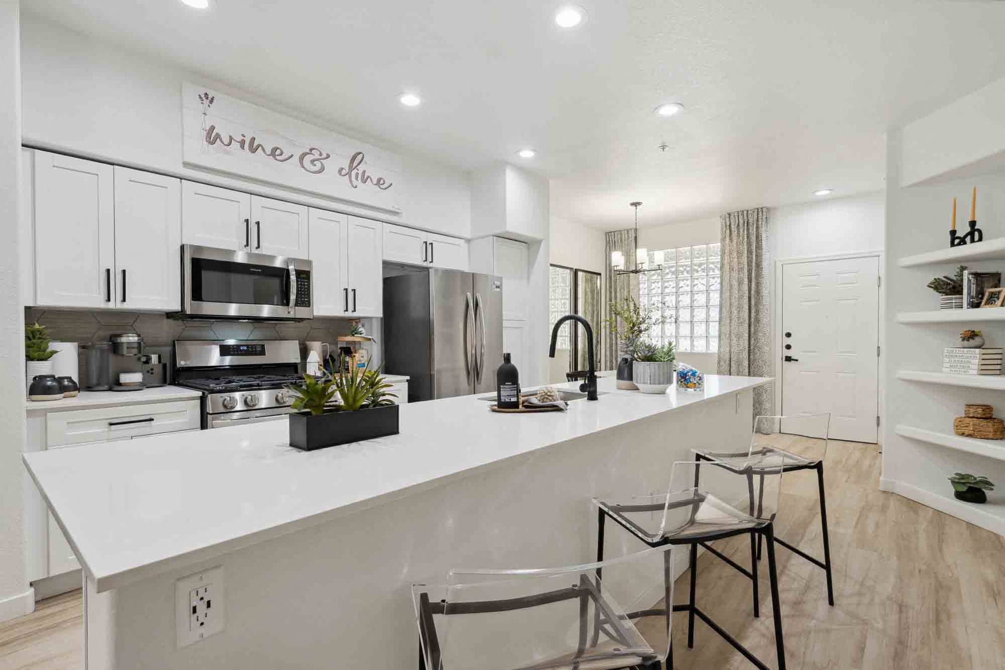 Zone Luxe, Glendale, AZ, Kitchen