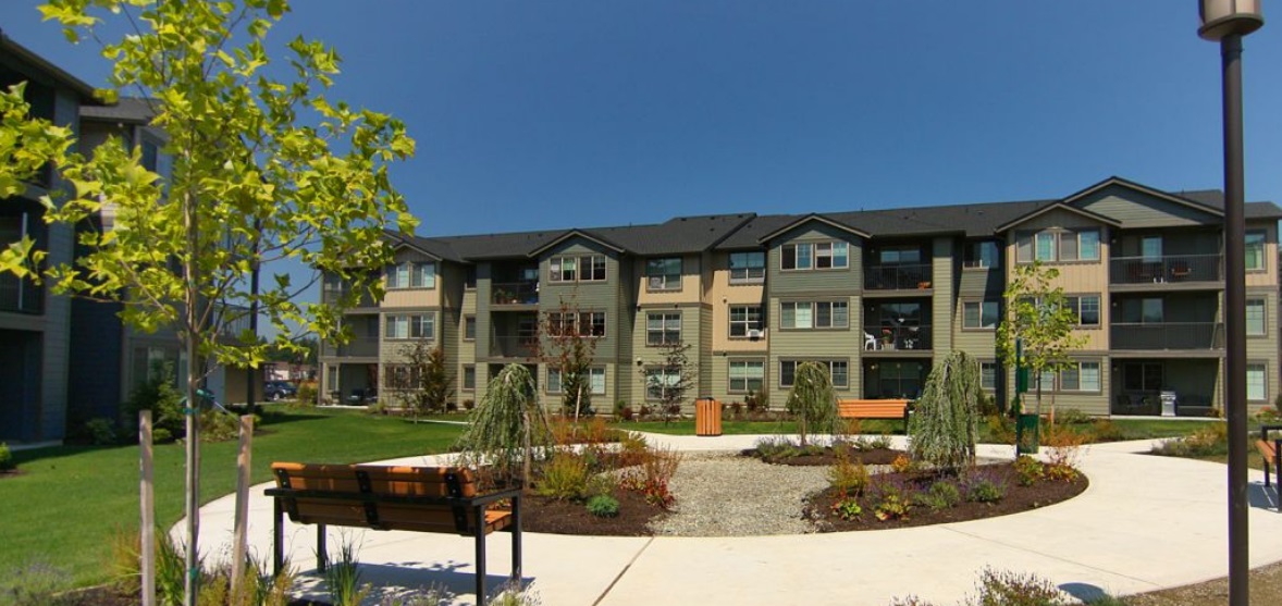 Four Lakes Apartments Image 5