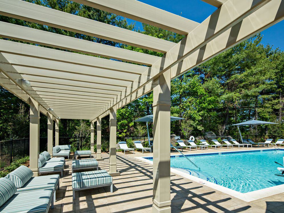 Pool and Lounge area