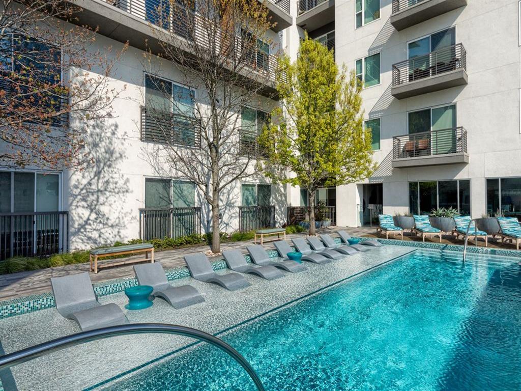 Lyra on McKinney Image 16