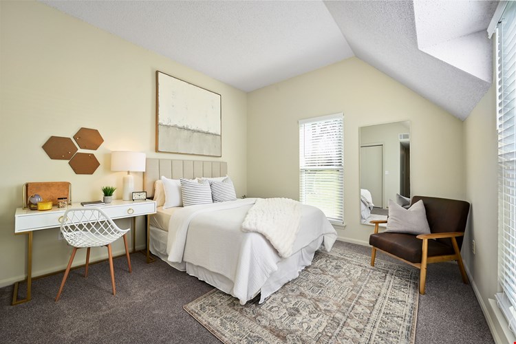 Hunters Pointe Image 5