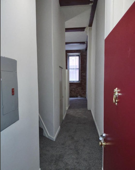 Marlboro Classic Apt & Redwood Square Image 11