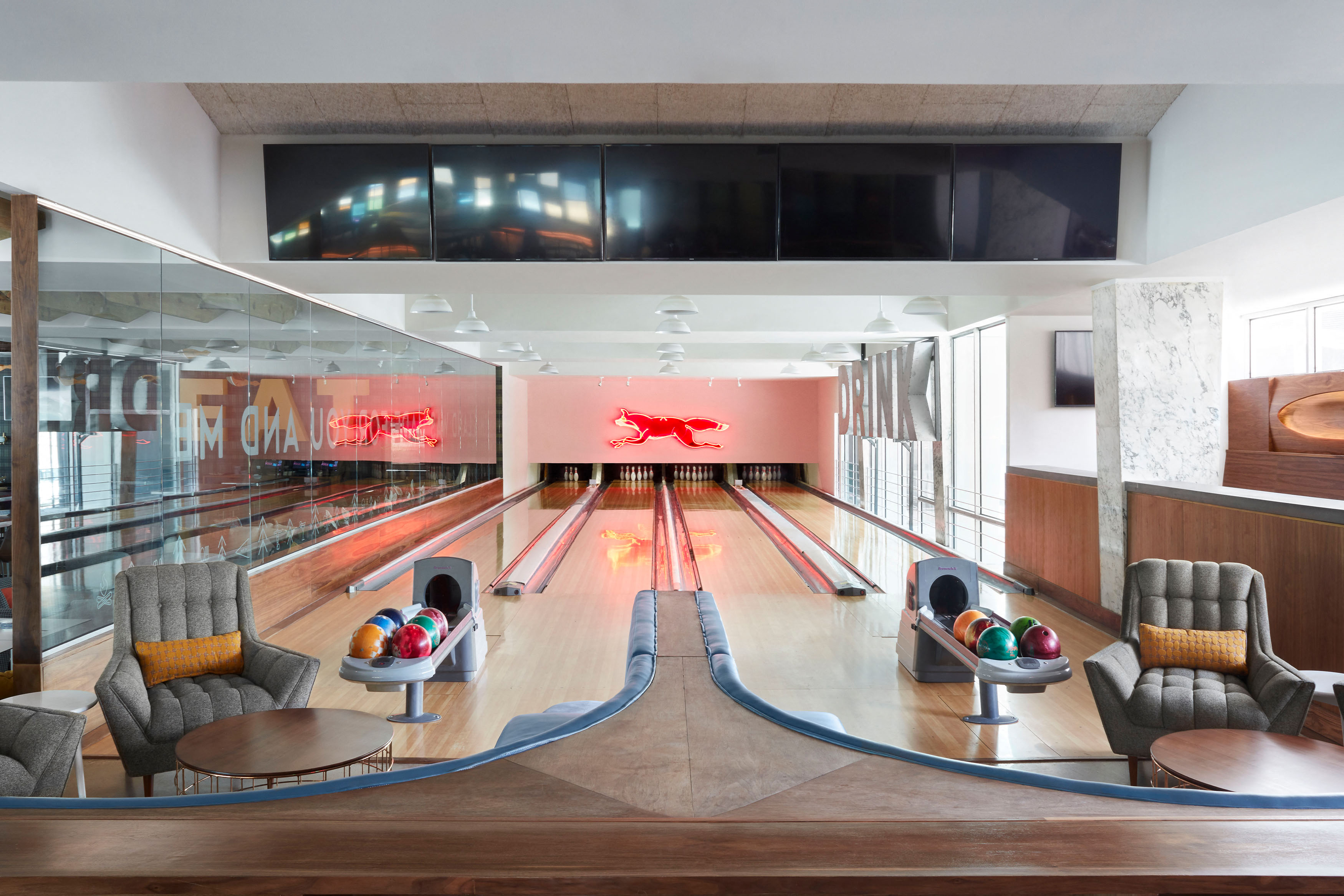 Restaurant, bar, gaming hall & live music venue.