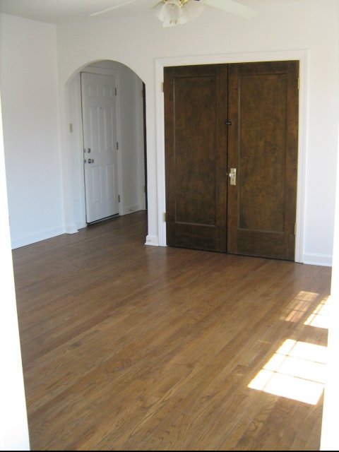 4455 S Greenwood Avenue Image 6