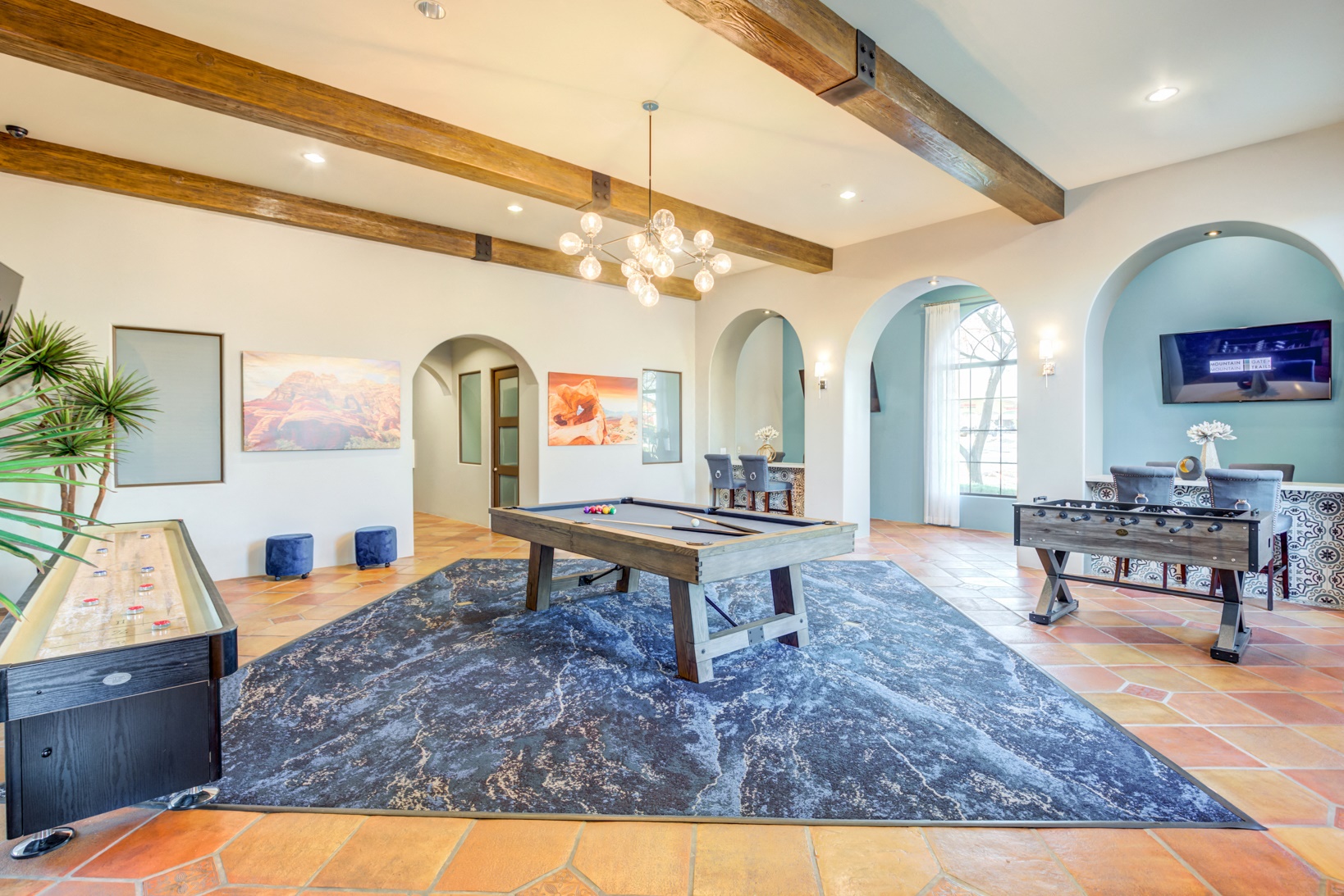 Mountain Gate Image 10