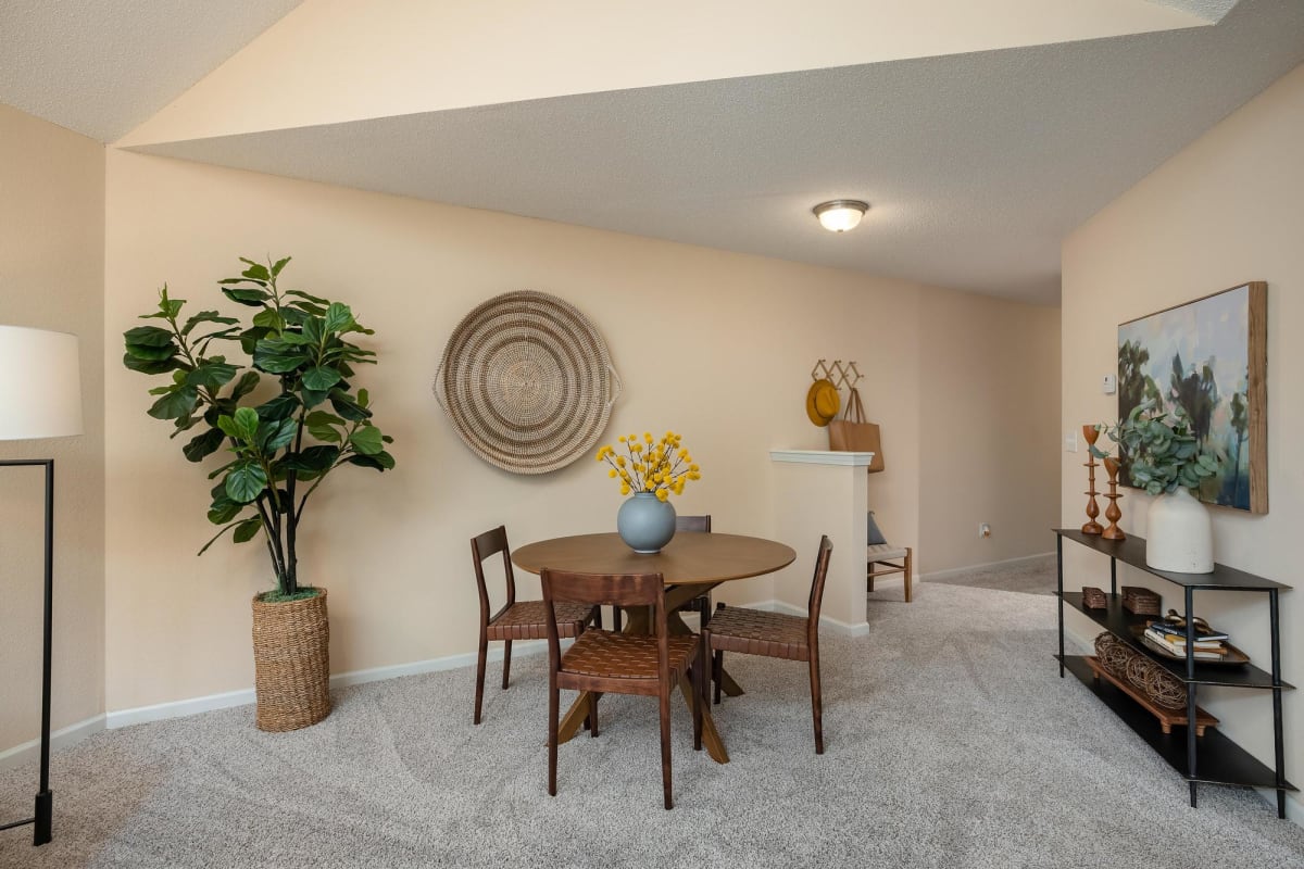 Pointe Royal Townhome Apartments Image 10