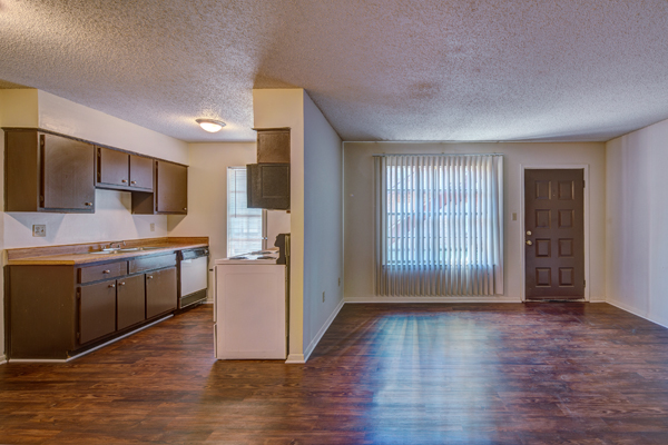 University Crossing Image 3