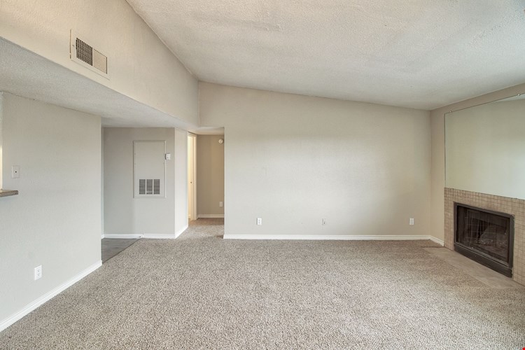 Promontory Point Apartments Image 20