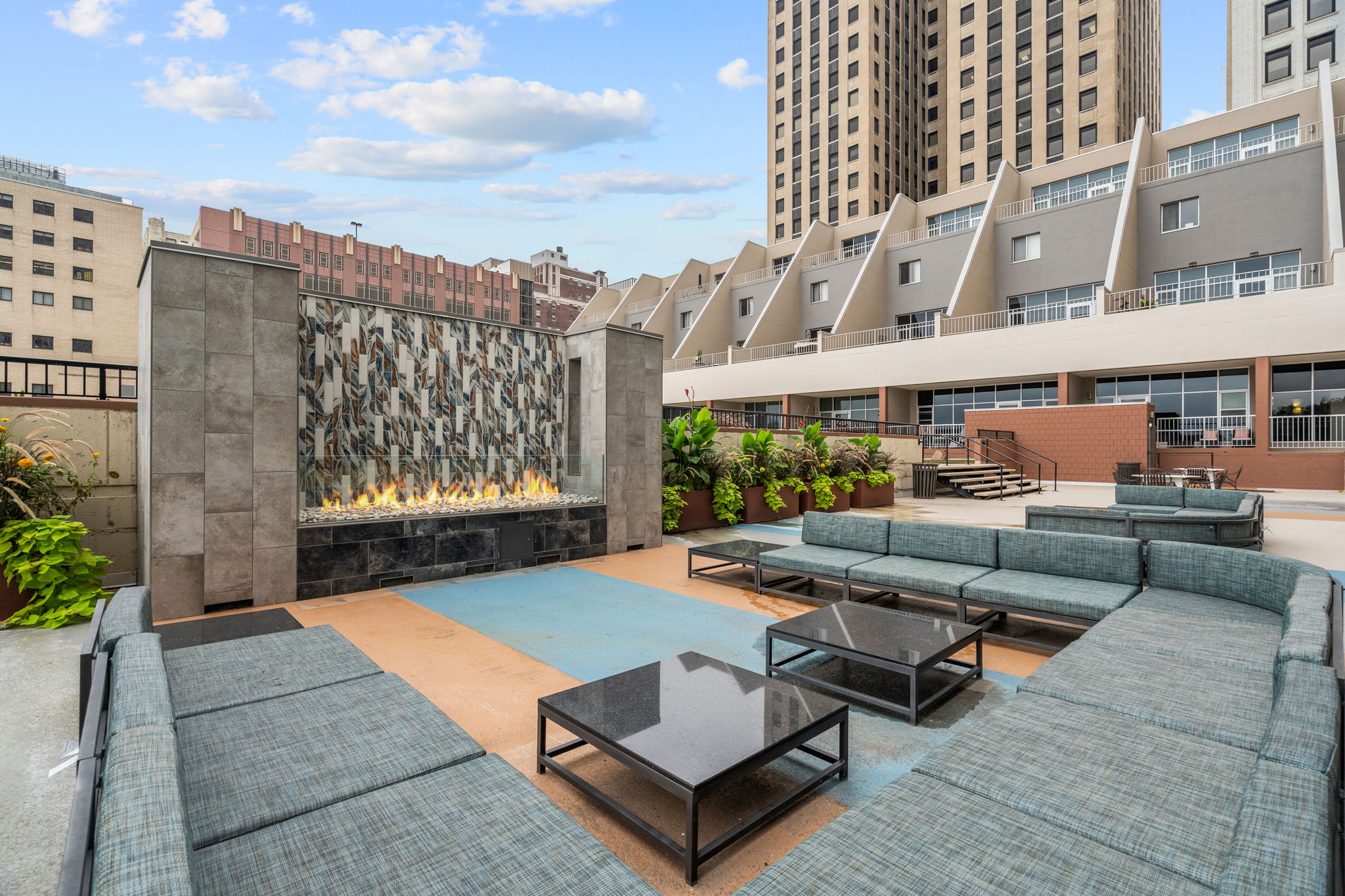 Kellogg Square Image 36