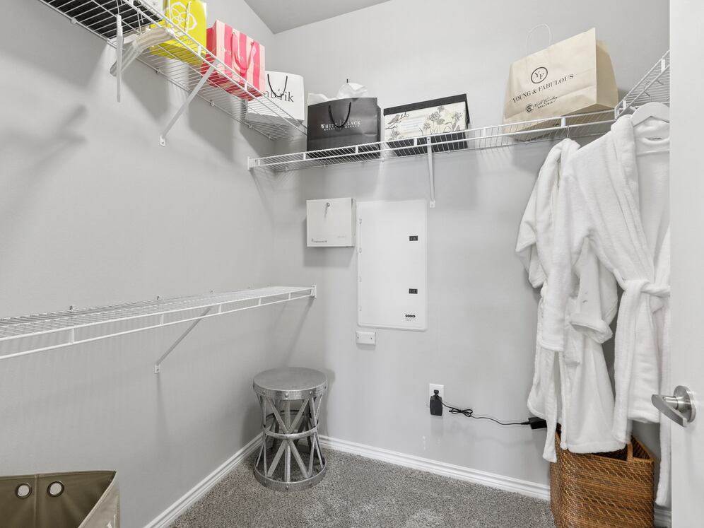 Walk-in closet