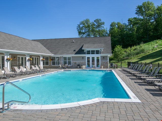 Water's Bend Image 20