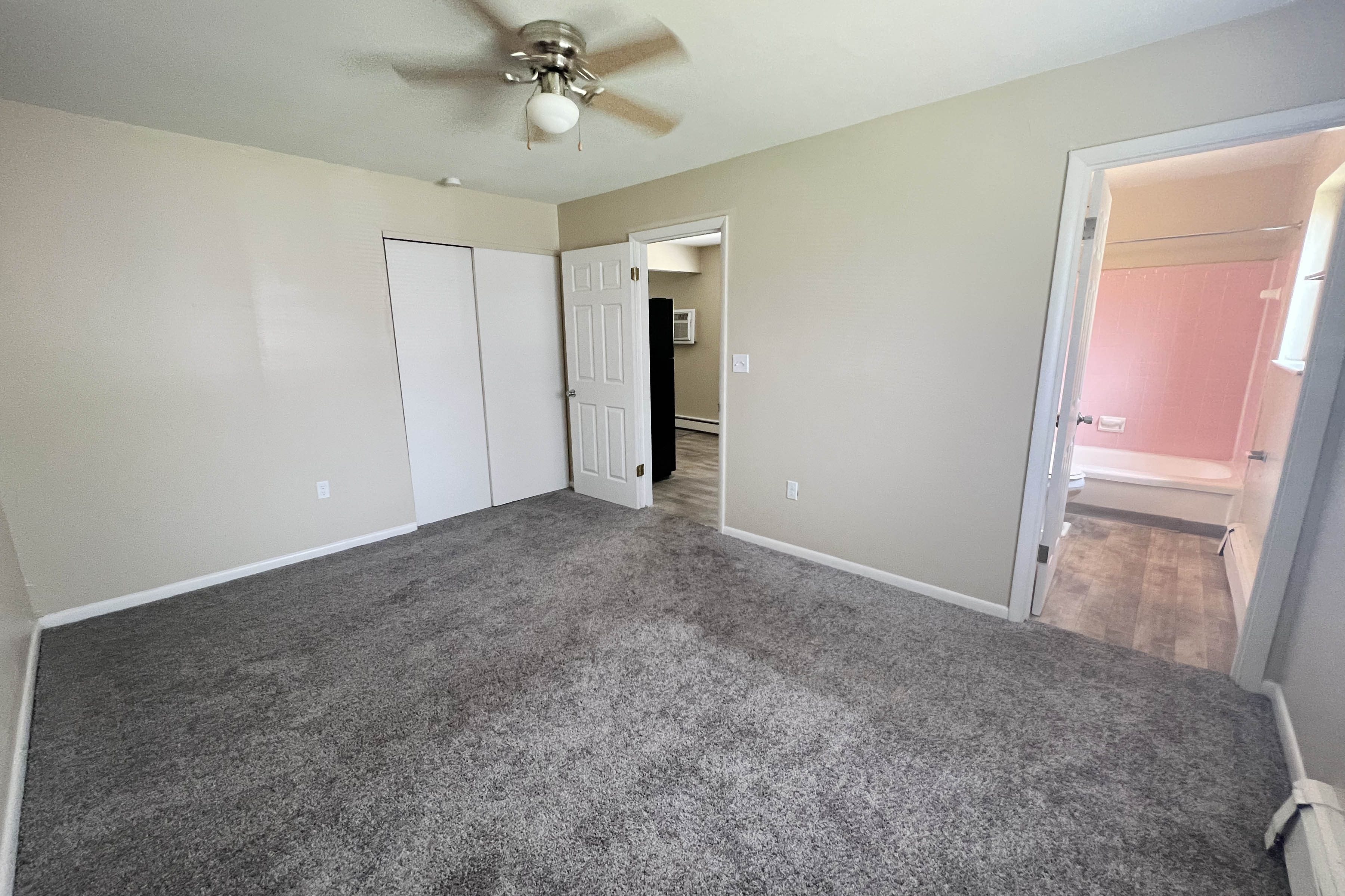 Crown Court Apartments Image 38