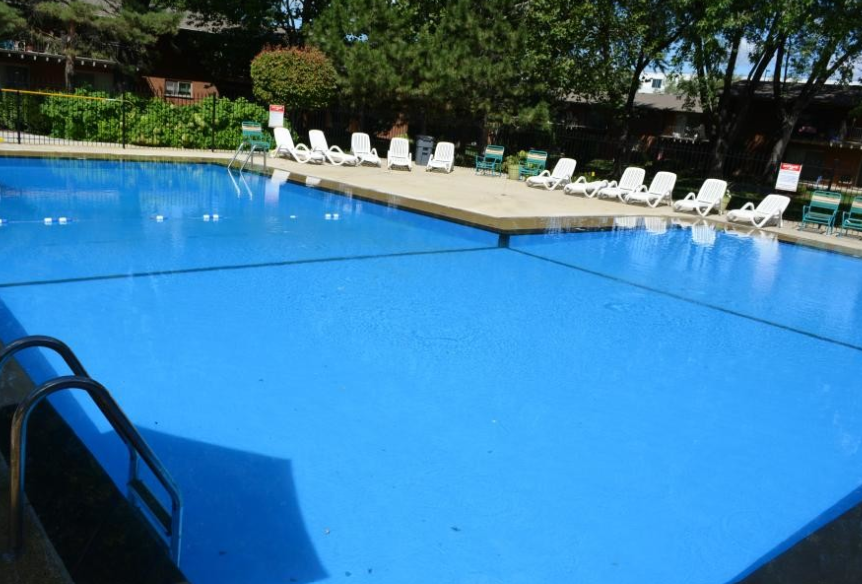 Glen Ellyn Apt Homes Image 1