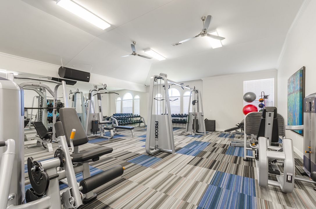 Berkshire Lakeway  Image 42