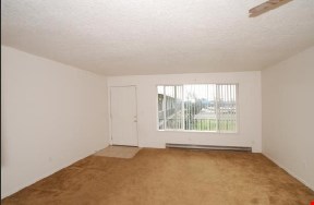 Greenwood Manor Image 6