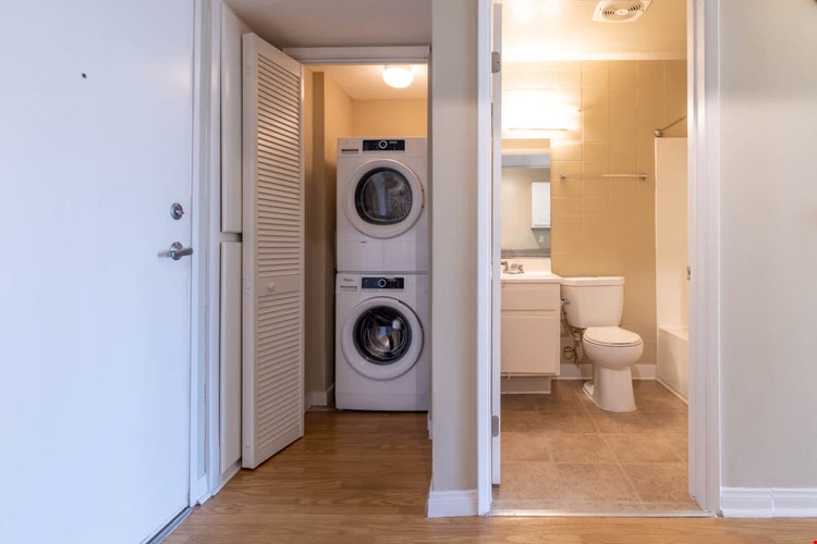 Vantage Hollywood Image 24