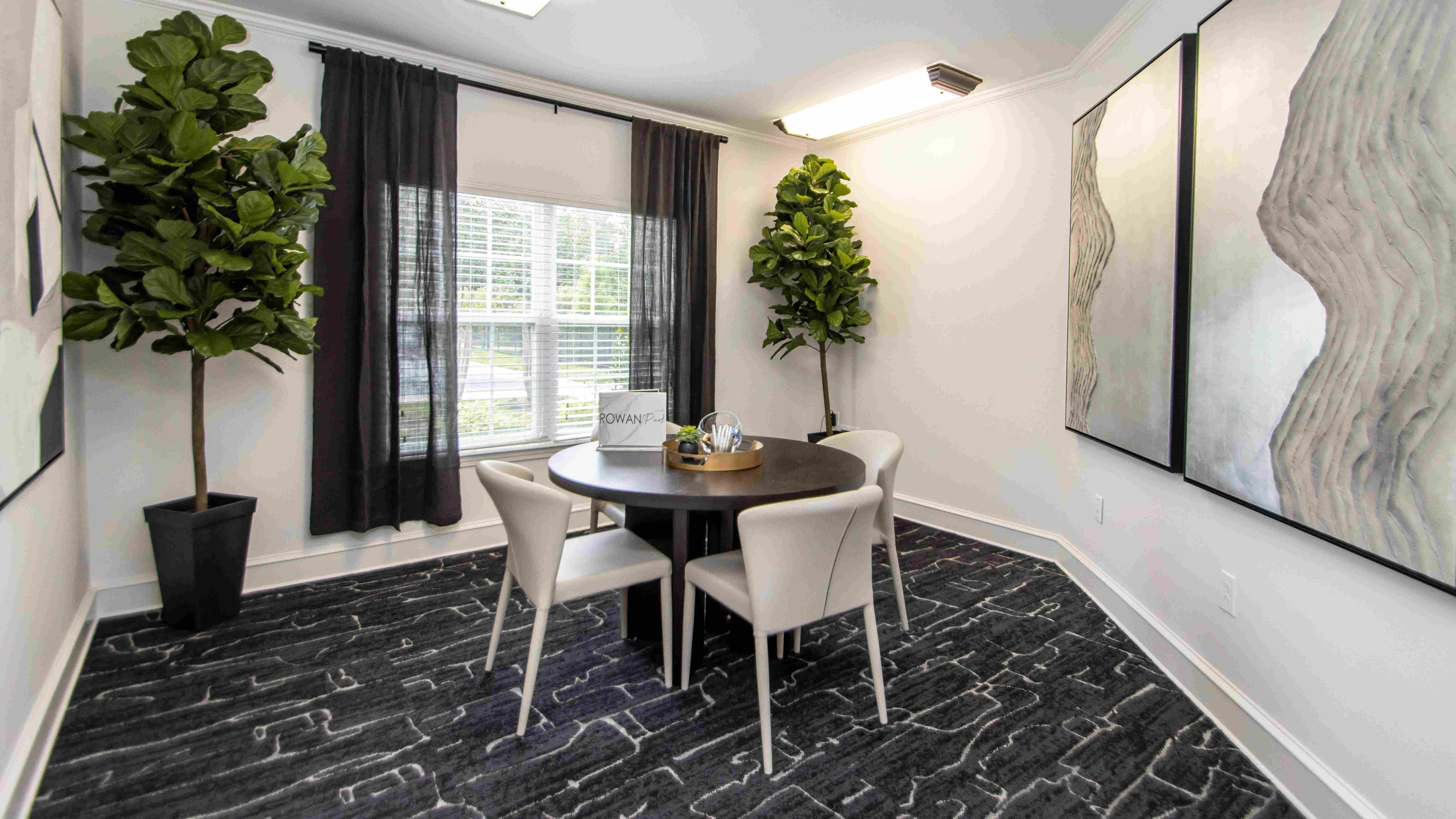 Feel relaxed and at ease at Rowan Park. We’d love to personalize your experience and guide you to your new dream apartment.  