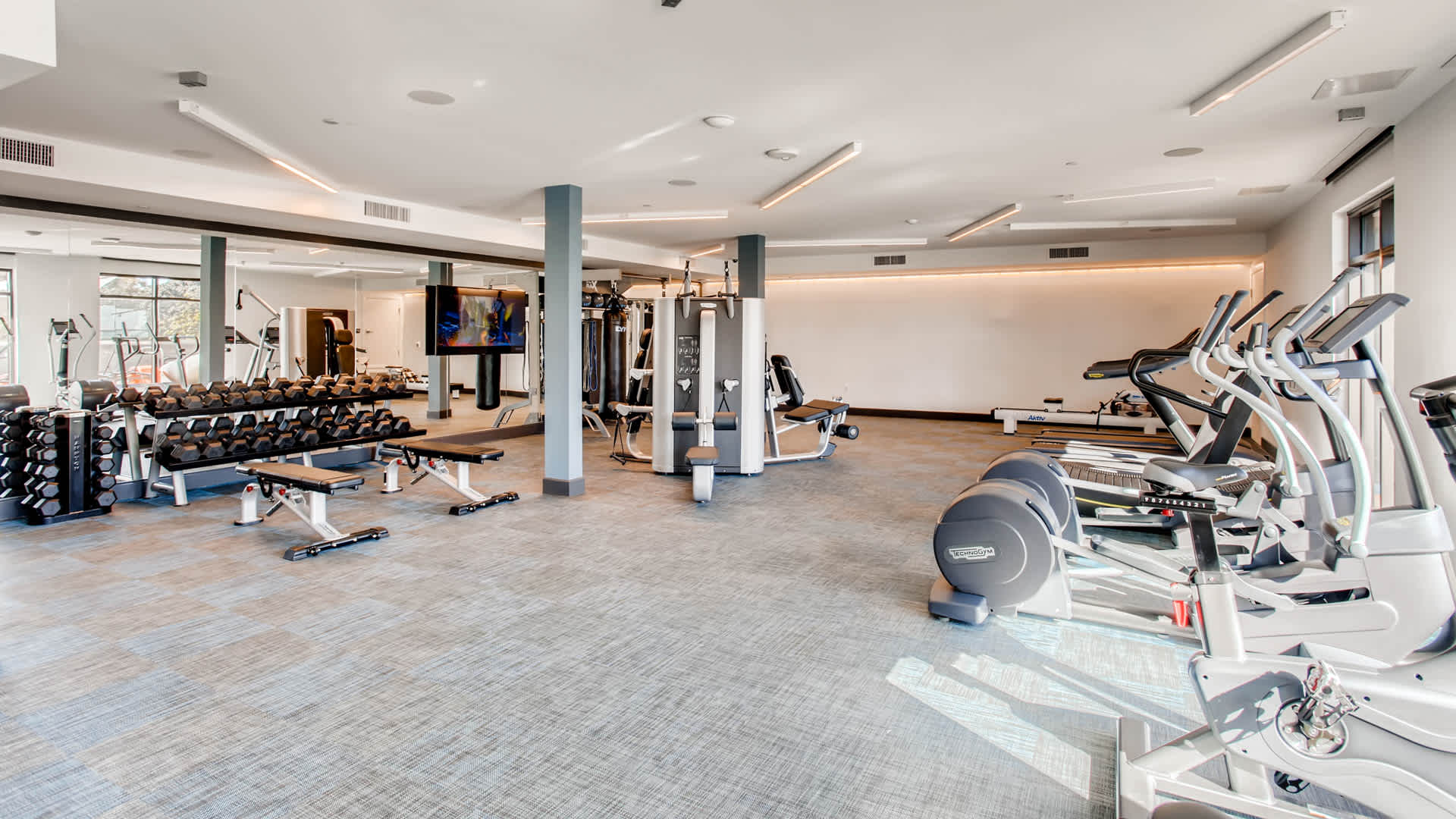 Mara Pacific Beach  Image 17