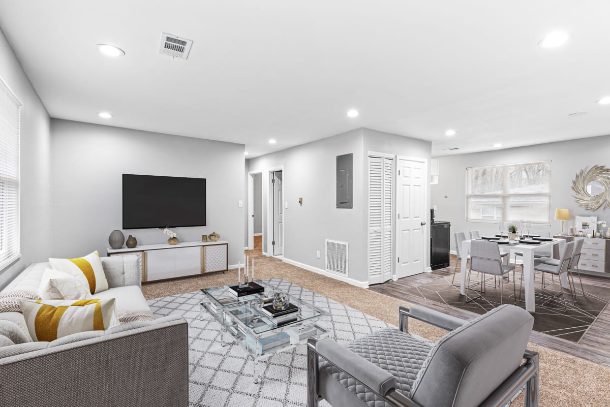 Georgian Oaks Image 4