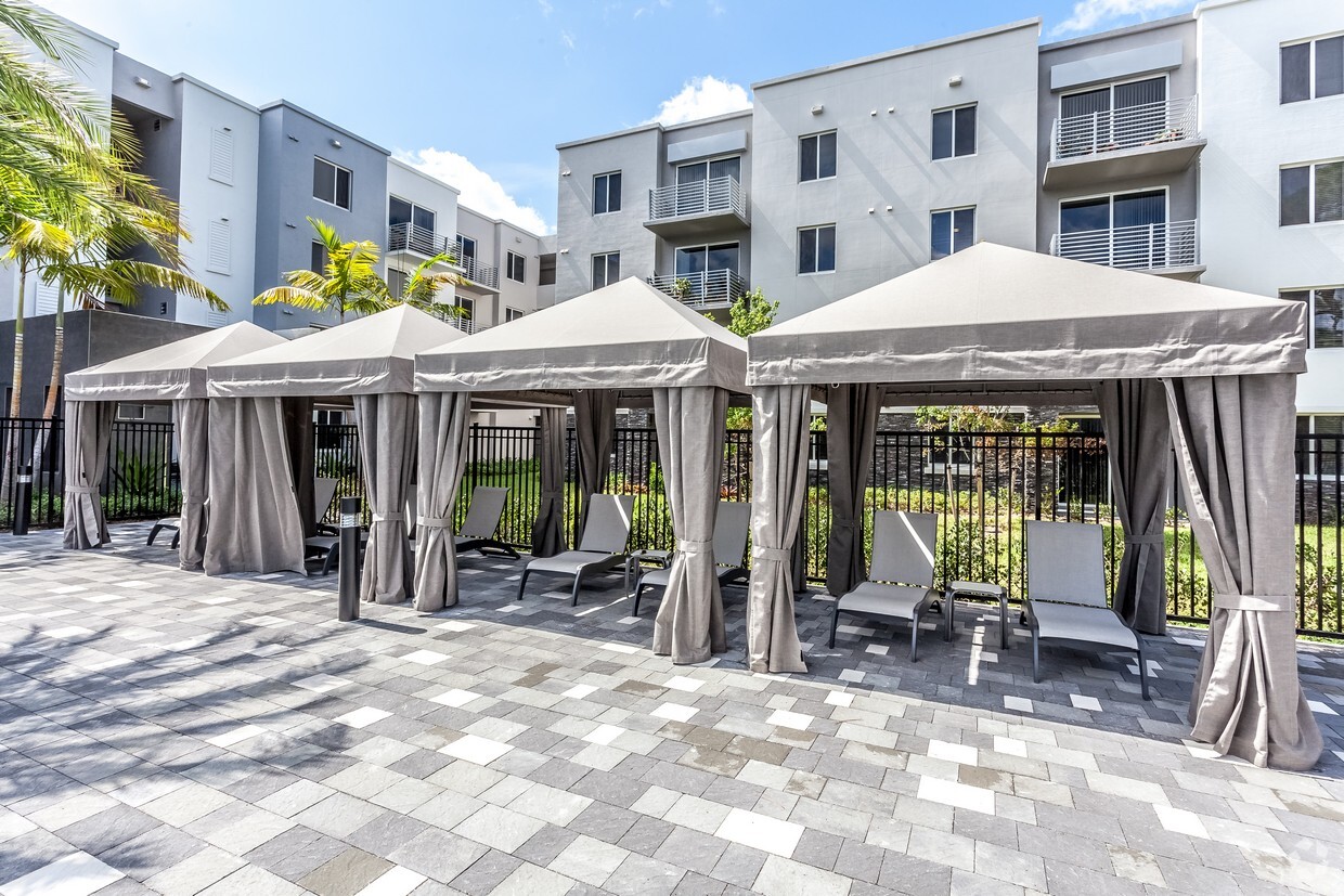 Metropolitan Image 8