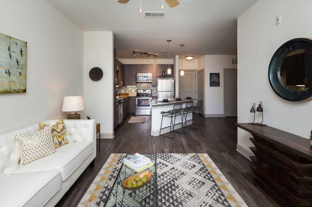 One Metrocenter Image 10