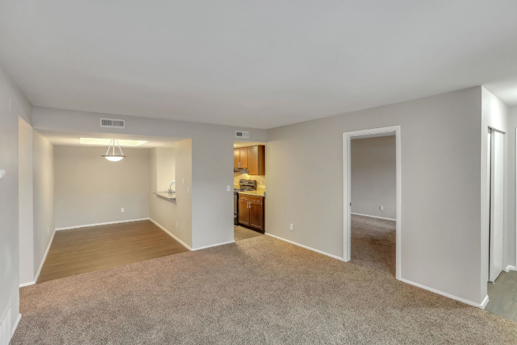 Seasons at Pebble Creek Apartment Homes Image 20