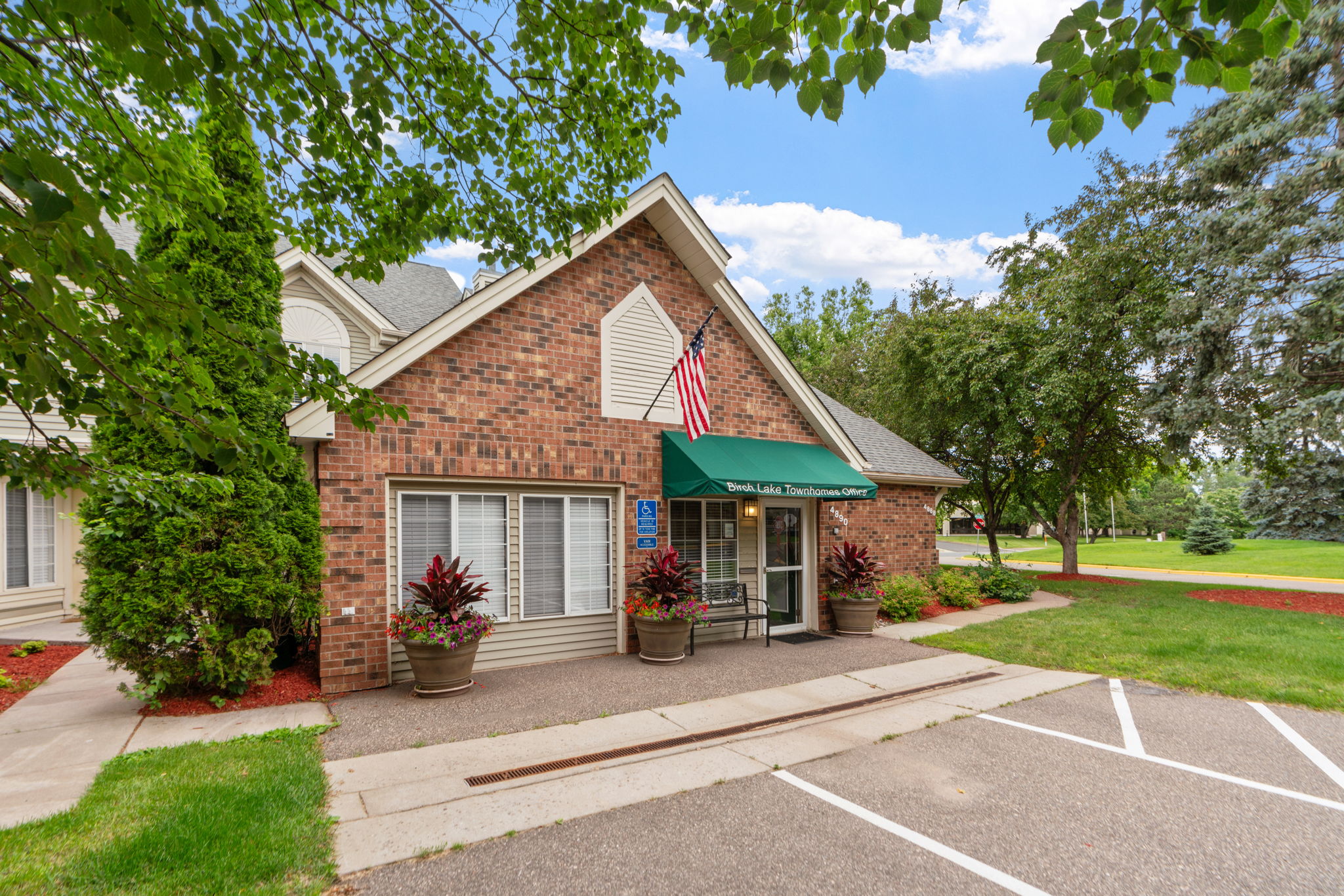 Birch Lake Townhomes Image 40