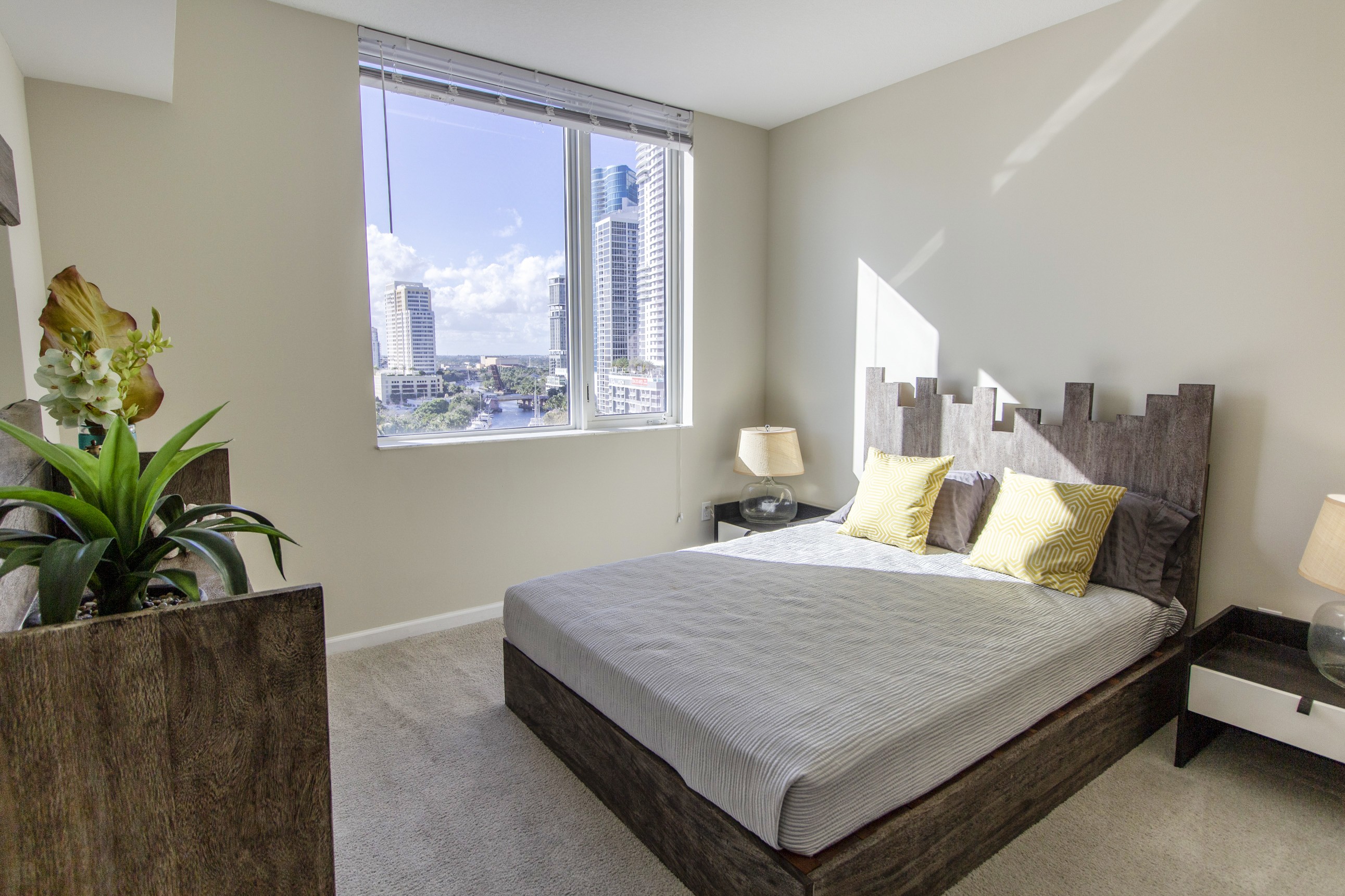 High Rise luxury rental apartments overlooking the New River in Fort Lauderdale, Florida near Las Olas Blvd.