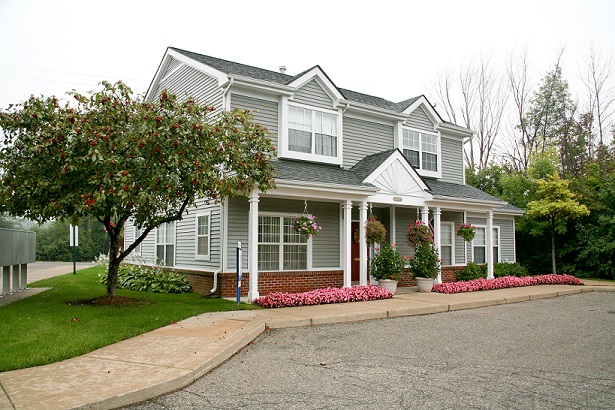 Brookwood Apartments Image 1