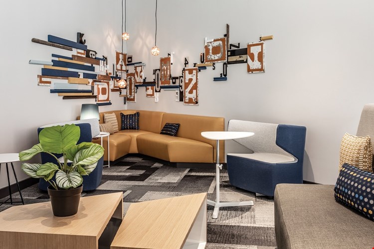 ICON at Gallerie Image 2