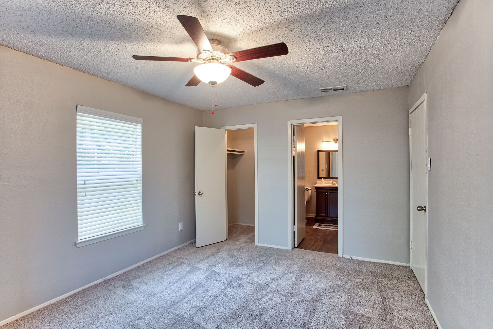 Arbors Of Burleson Image 5