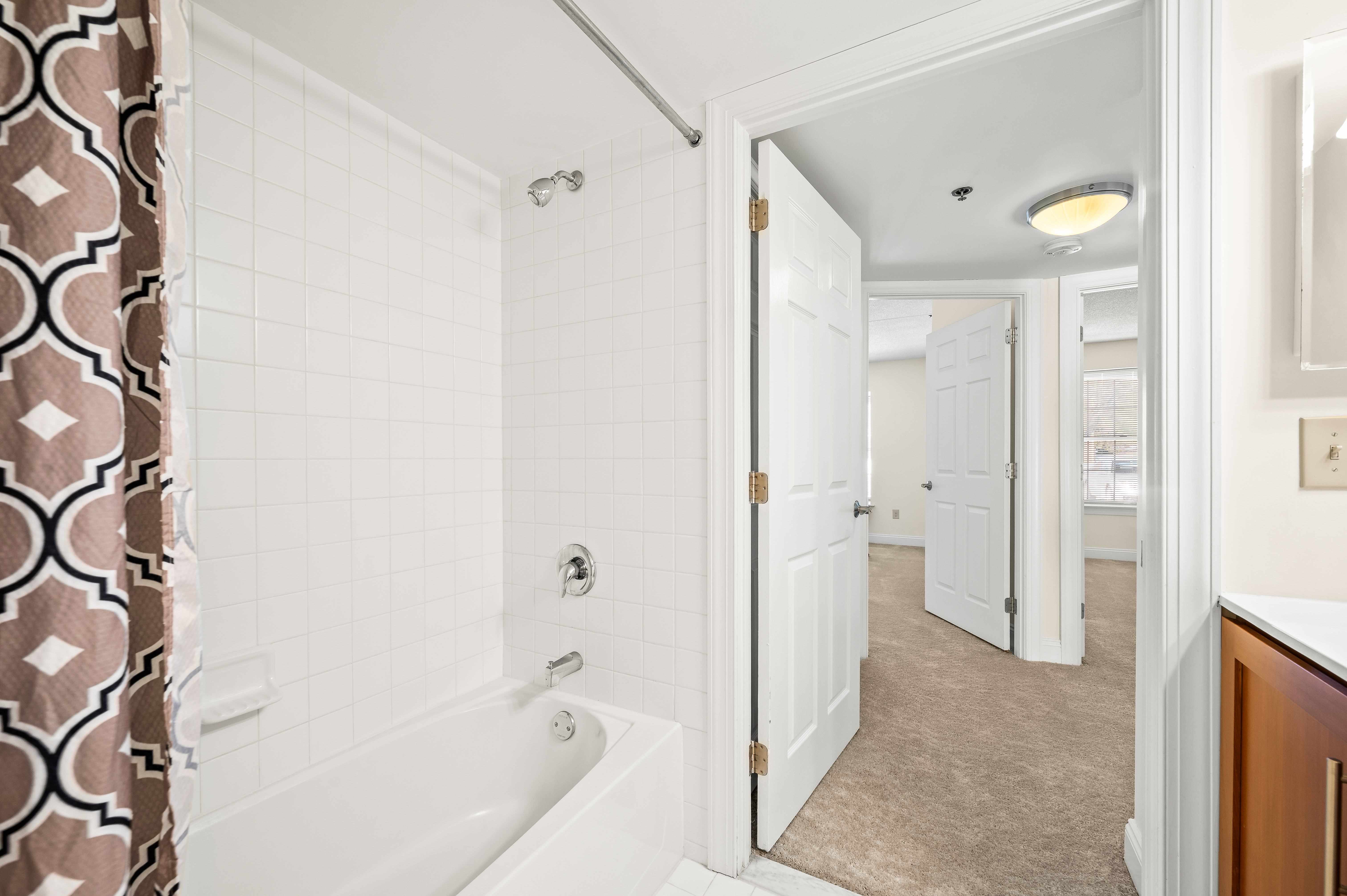 Chaddwell Apartments Image 11