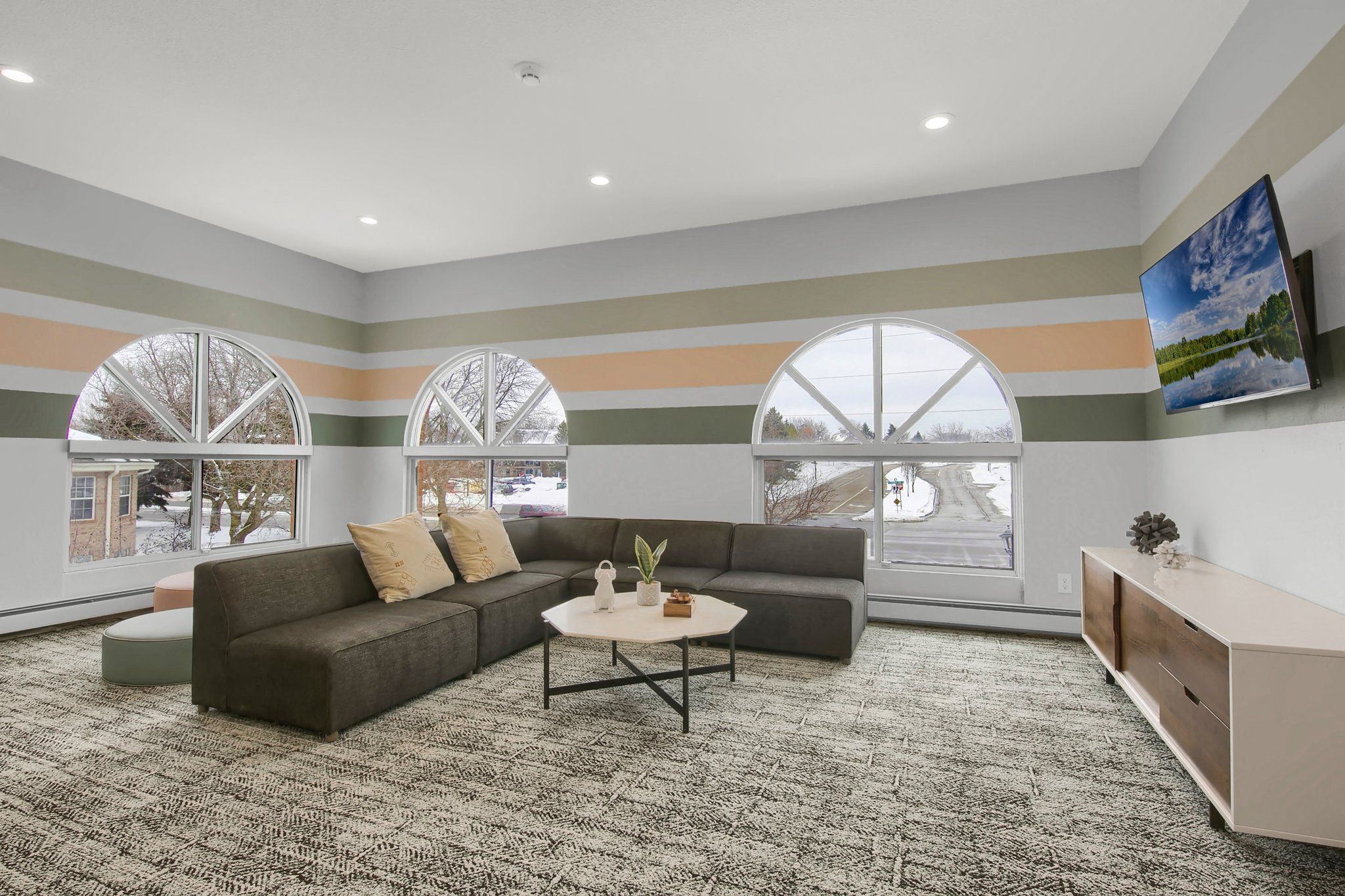 Vicksburg Village Image 12