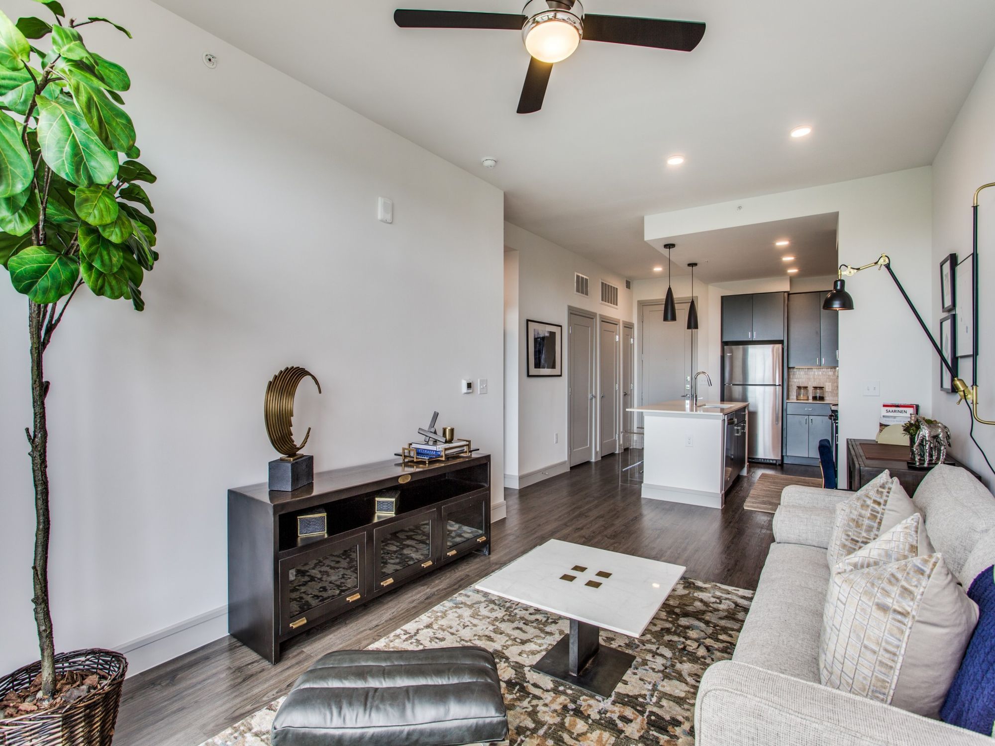 South Main Building Image 4