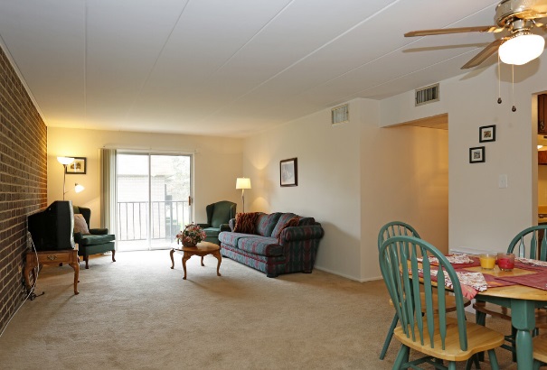 Lorlyn of Batavia Image 5