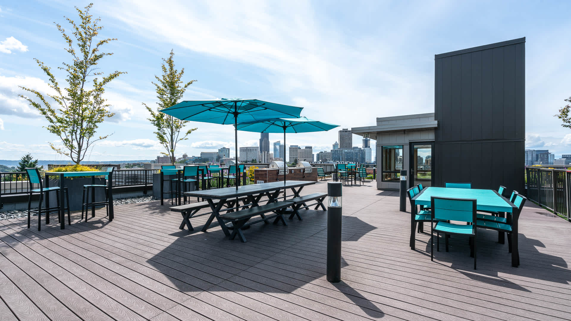 Chloe on Union Image 30