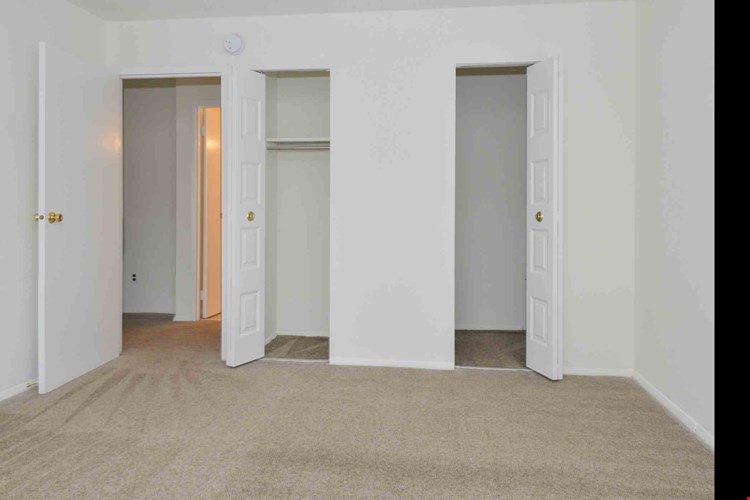 Gladstone Towers Bedroom