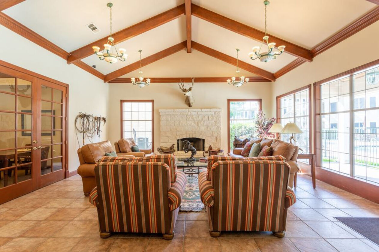 Arrowhead Park Apartment Image 3