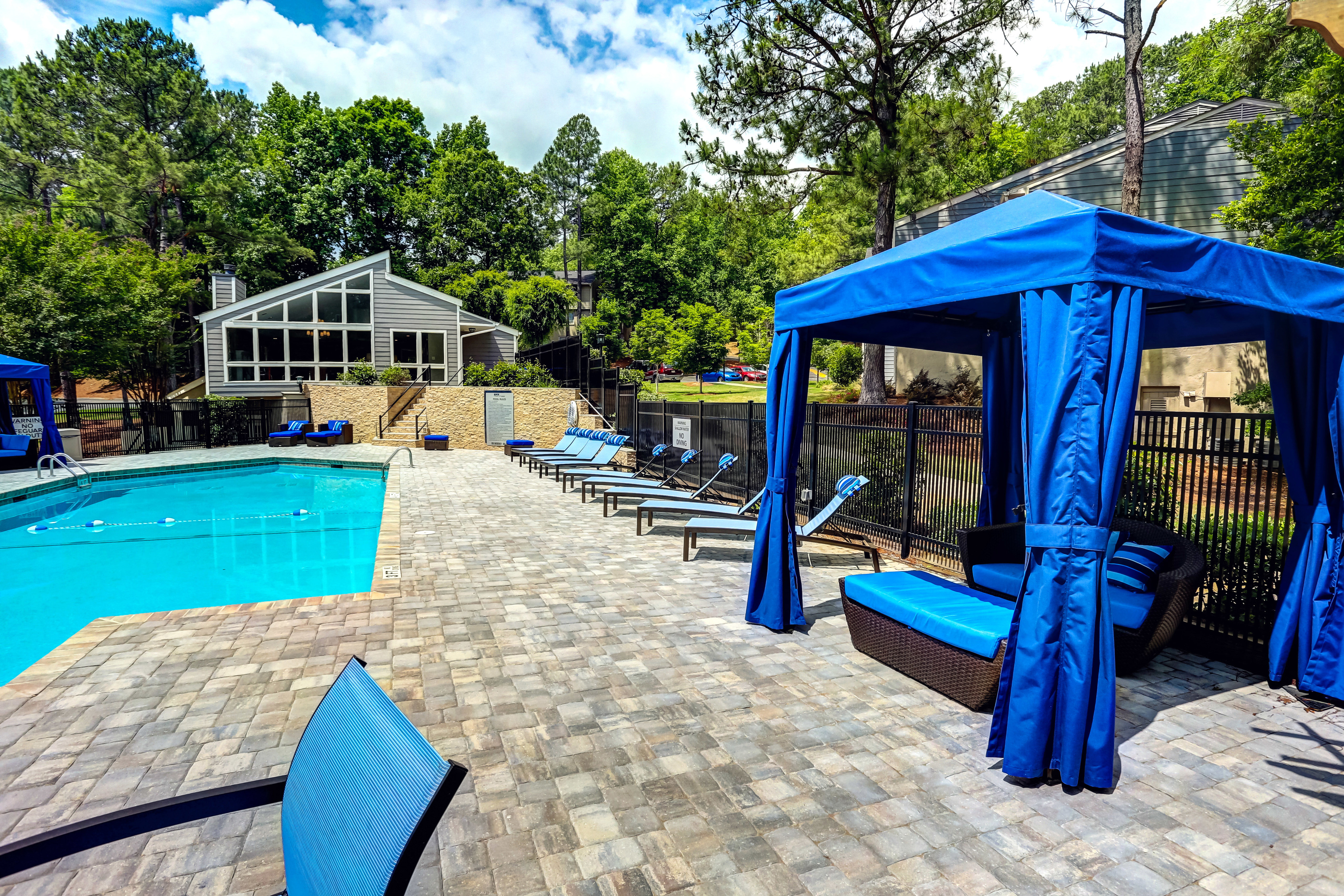 700 Riverchase Apartments Image 6