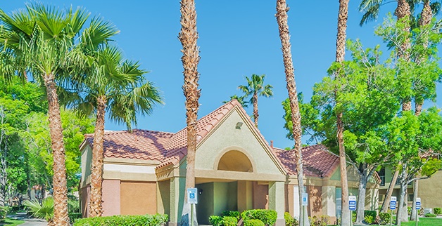 Diamond Head Apartment Homes Image 5