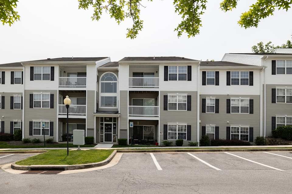 The Summit at Owings Mills Apartments Image 1