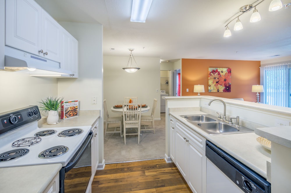 Alta Grove Apartments Image 12