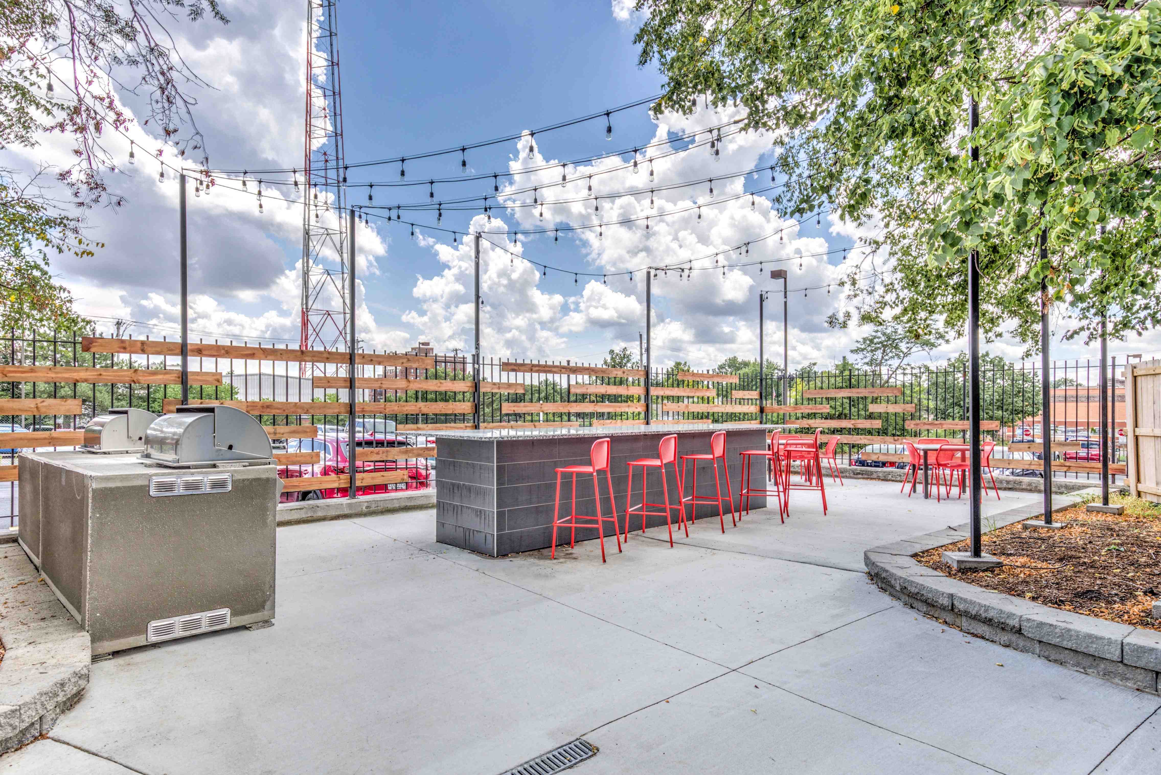 Patio Courtyard & Sundeck