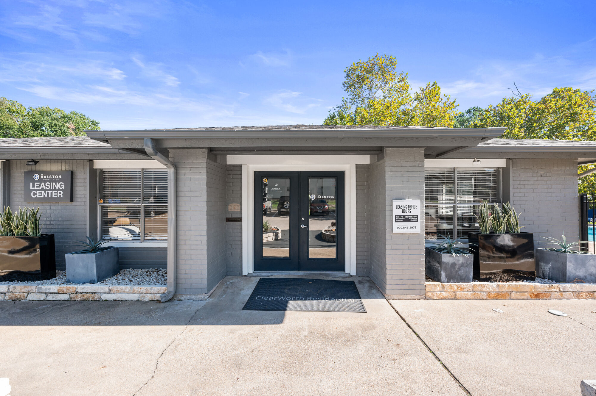 The Halston Image 11