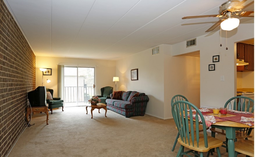 Lorlyn of Batavia Image 8